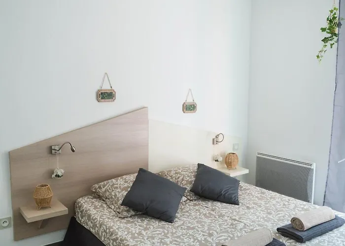 L'ecrin De Bacchus Saint-Christol (Herault)