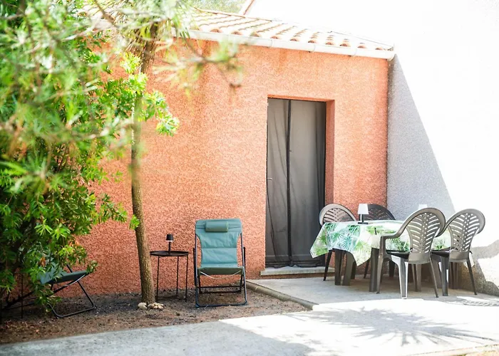 L'ecrin De Bacchus * Saint-Christol (Herault)